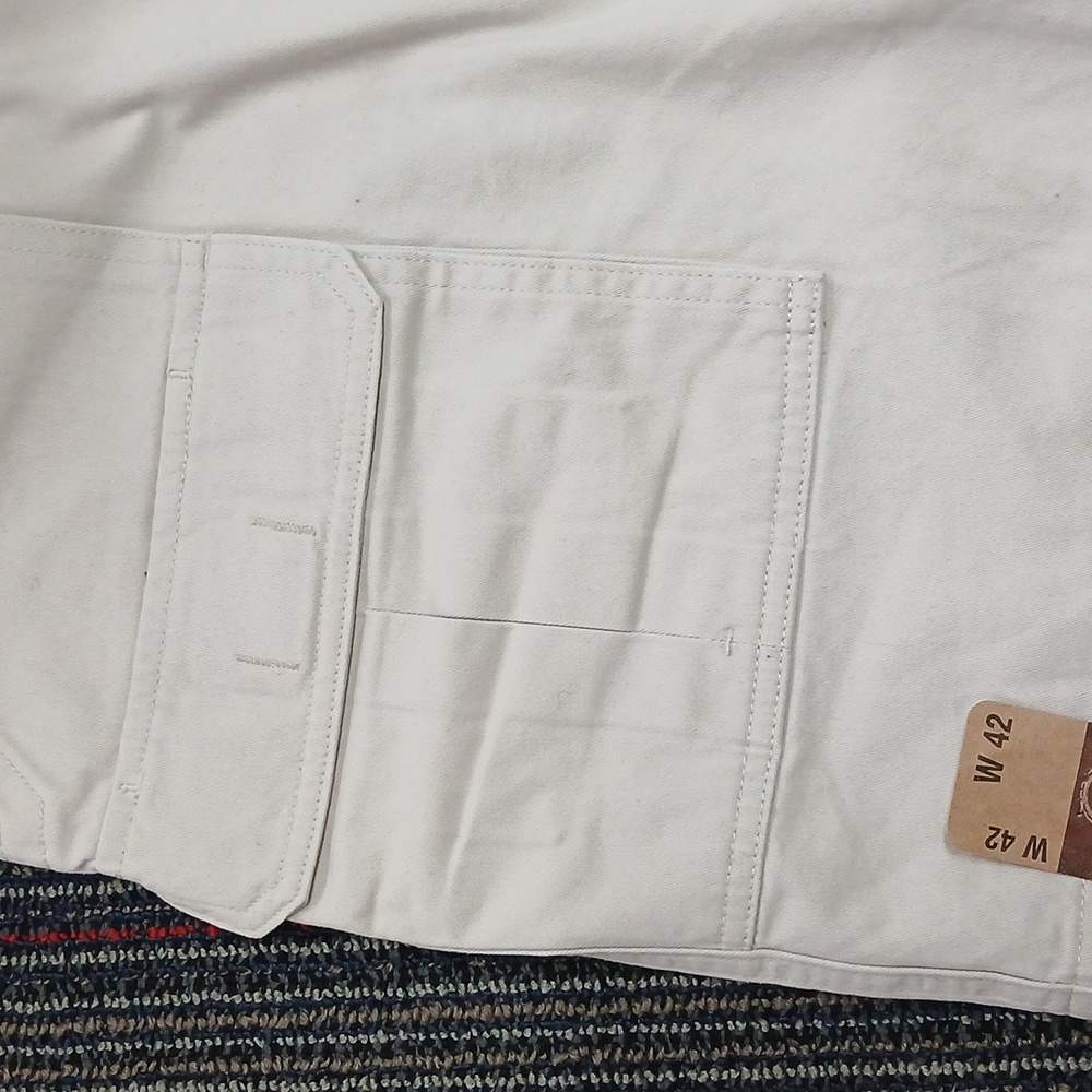 Brand New Savane Hiking Shorts W42 - Picture 2 of 6